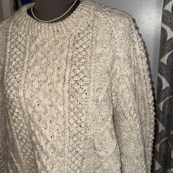 Crana Handknits 100% Pure New Wool Fisherman Cable Knit Crew Neck Sweater SZ L - Picture 3 of 8